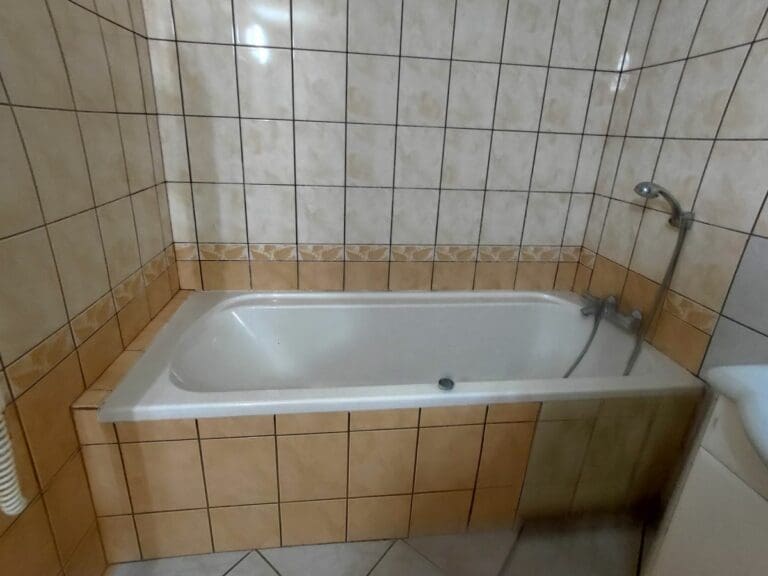 Startovací byty s.r.o. | Rekonstrukce koupelny - Lhotka